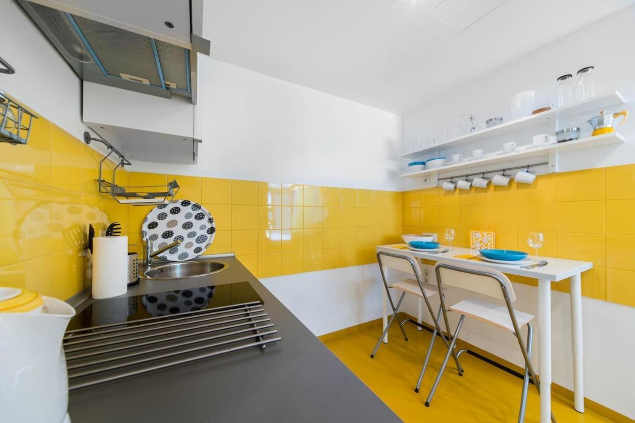 Modern Four Bedroom Apartment In Palace District Budapest Eksteriør bilde