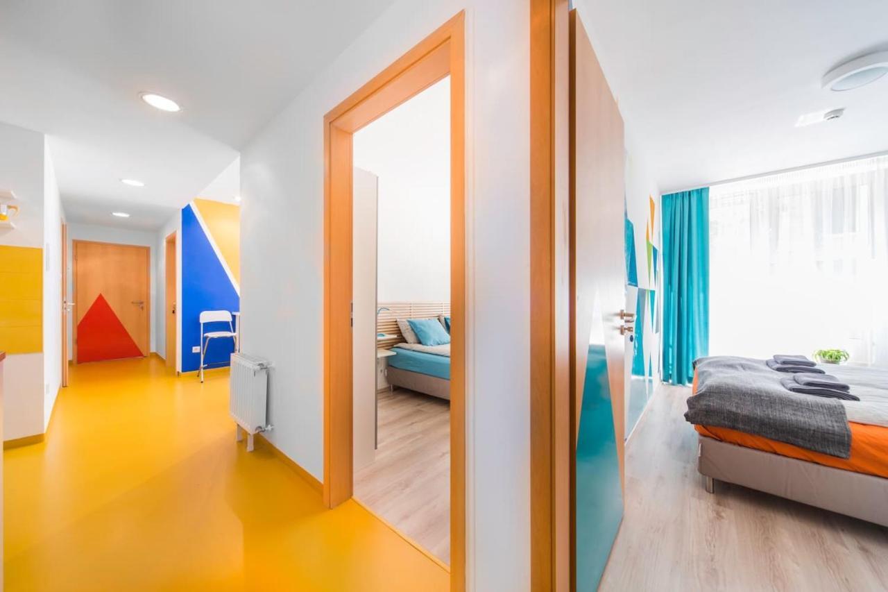 Modern Four Bedroom Apartment In Palace District Budapest Eksteriør bilde