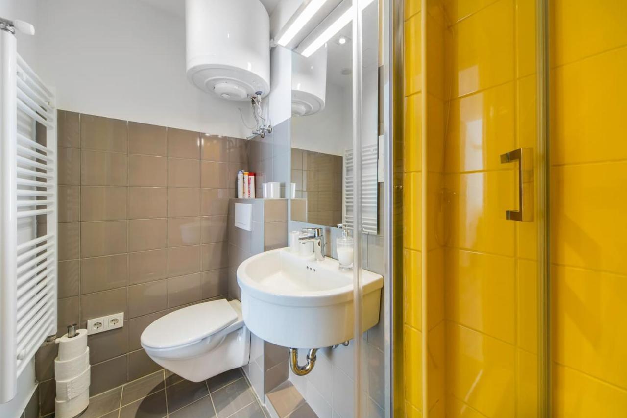 Modern Four Bedroom Apartment In Palace District Budapest Eksteriør bilde